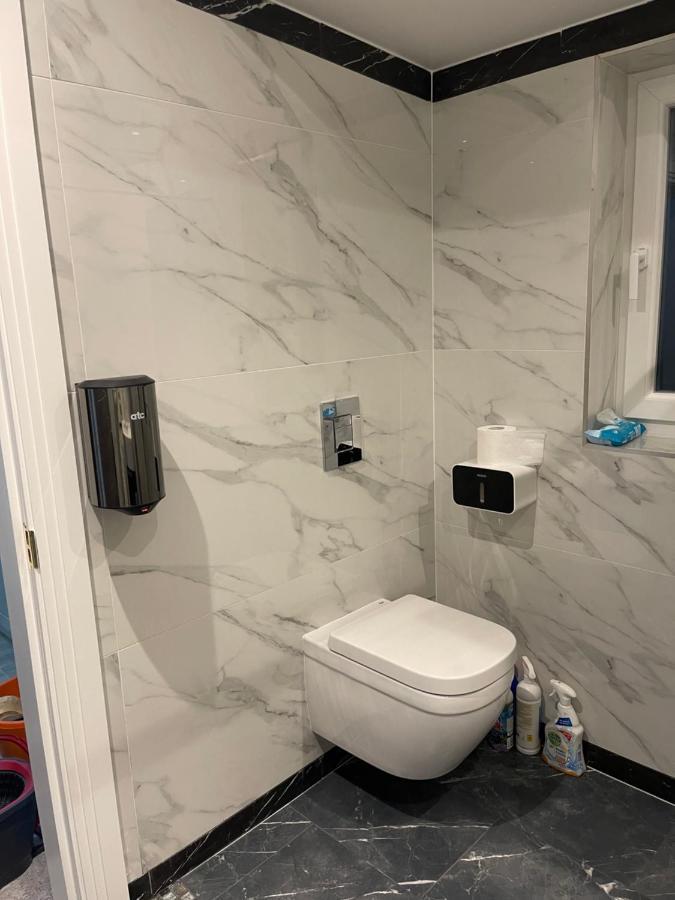 Modern Huge Double Room With Private Bathroom In Colindale Edgware Екстериор снимка